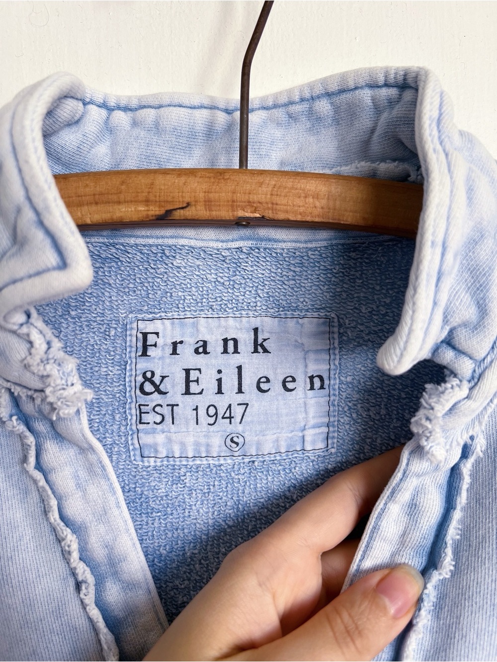 Frank & Eileen • Patrick Popover Henley Triple Fleece cotton terry Mineral Blue - Picture 5 of 11